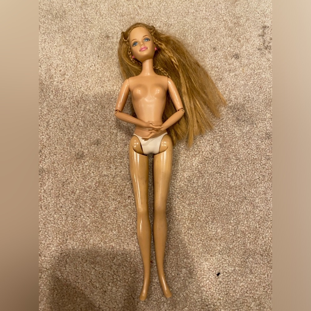 Midge Barbie Doll with Blonde Hair and Pink Lips
